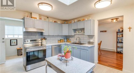 Residential - Single Family Home - Port Alberni, Canada - Canada
