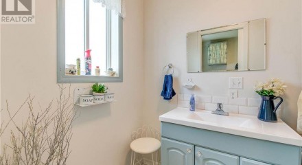 Residential - Single Family Home - Port Alberni, Canada - Canada