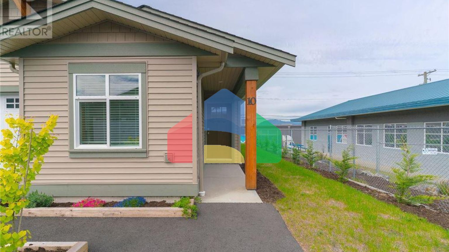 Residential - Condo/Apartment - Port Alberni, Canada - Canada