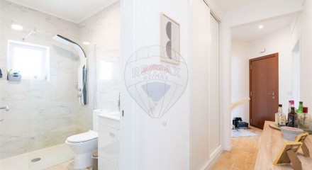 Residential - Condo/Apartment - T2 - Marinha Grande, Marinha Grande - PT