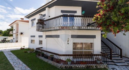 Residential - Condo/Apartment - T2 - Marinha Grande, Marinha Grande - PT