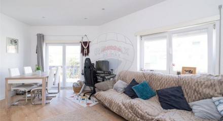 Residential - Condo/Apartment - T2 - Marinha Grande, Marinha Grande - PT