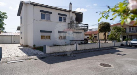Residential - Condo/Apartment - T2 - Marinha Grande, Marinha Grande - PT