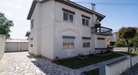 Residential - Condo/Apartment - T2 - Marinha Grande, Marinha Grande - PT