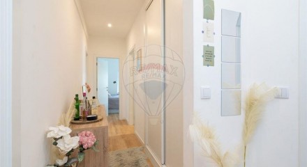 Residential - Condo/Apartment - T2 - Marinha Grande, Marinha Grande - PT