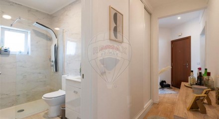Residential - Condo/Apartment - T2 - Marinha Grande, Marinha Grande - PT