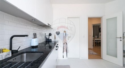 Residential - Condo/Apartment - T2 - Marinha Grande, Marinha Grande - PT