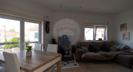 Residential - Condo/Apartment - T2 - Marinha Grande, Marinha Grande - PT