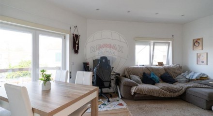 Residential - Condo/Apartment - T2 - Marinha Grande, Marinha Grande - PT