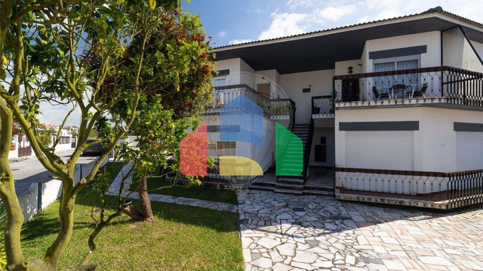 Residential - Condo/Apartment - T2 - Marinha Grande, Marinha Grande - PT