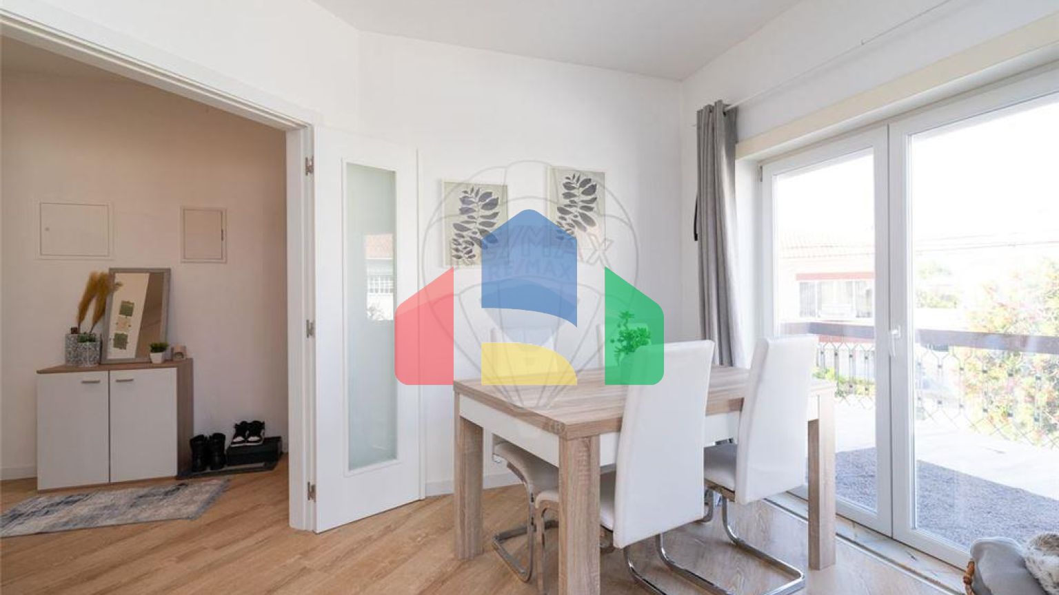 Residential - Condo/Apartment - T2 - Marinha Grande, Marinha Grande - PT