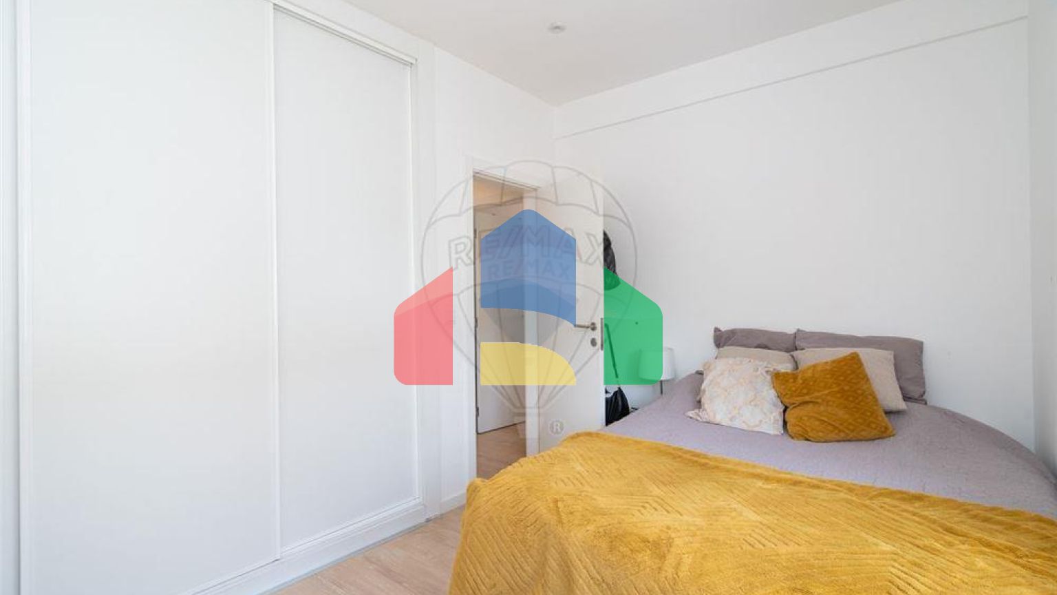 Residential - Condo/Apartment - T2 - Marinha Grande, Marinha Grande - PT