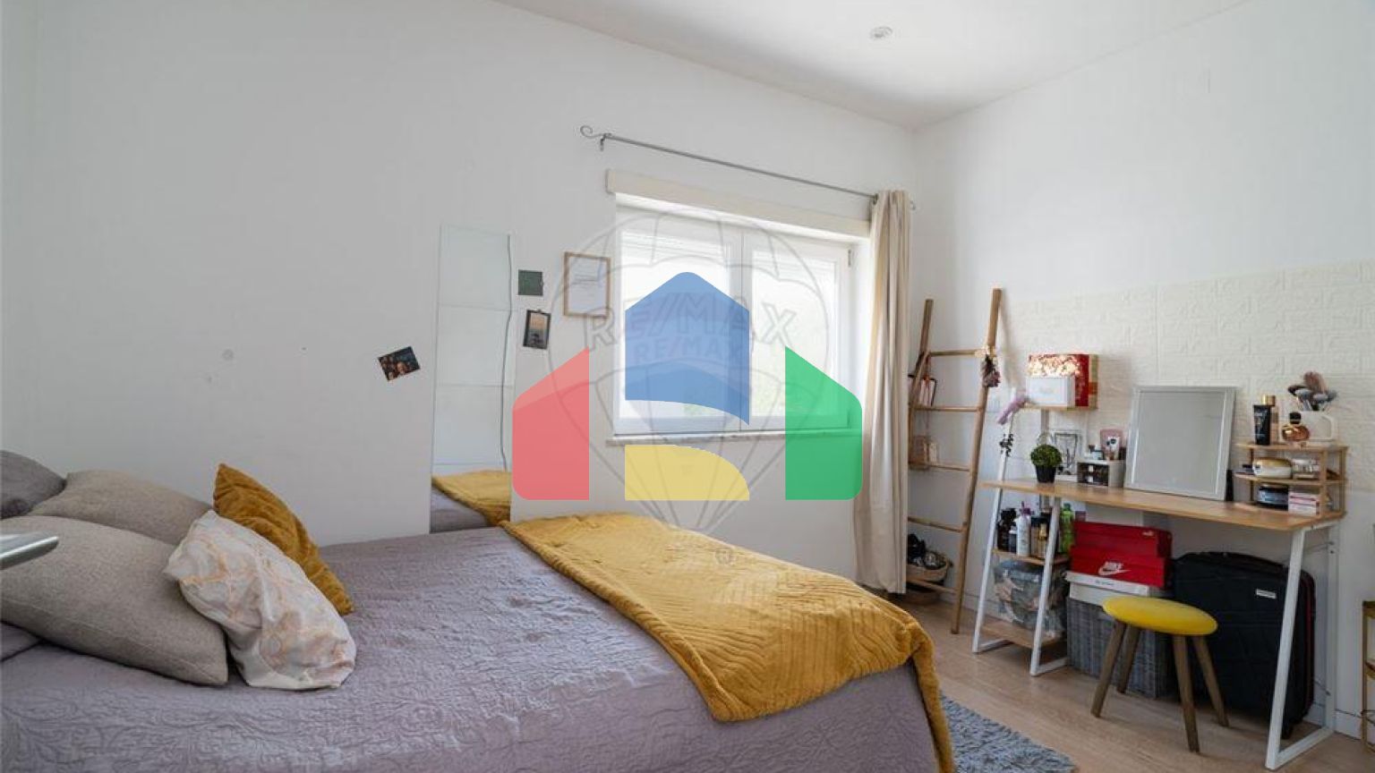 Residential - Condo/Apartment - T2 - Marinha Grande, Marinha Grande - PT