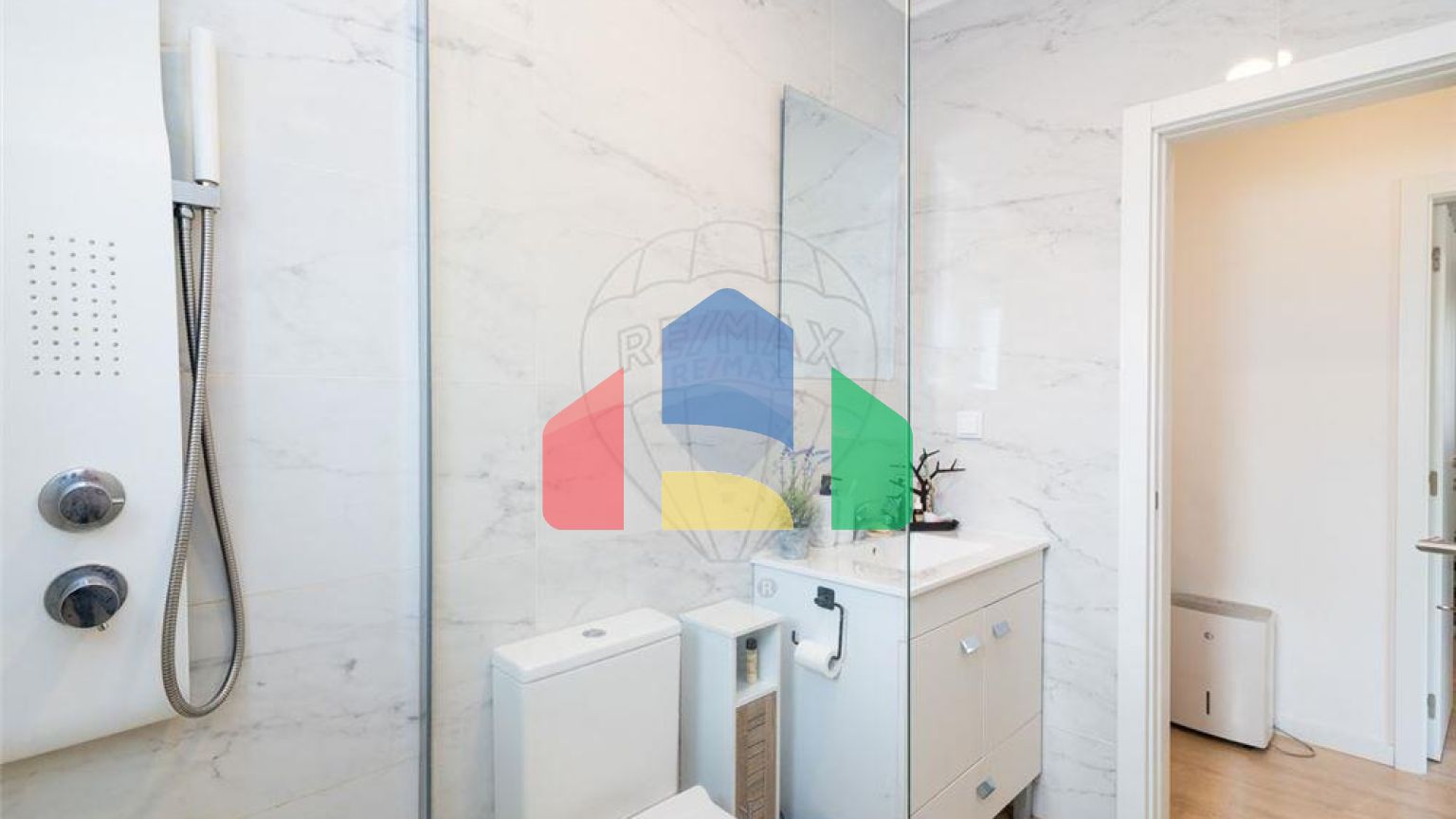 Residential - Condo/Apartment - T2 - Marinha Grande, Marinha Grande - PT