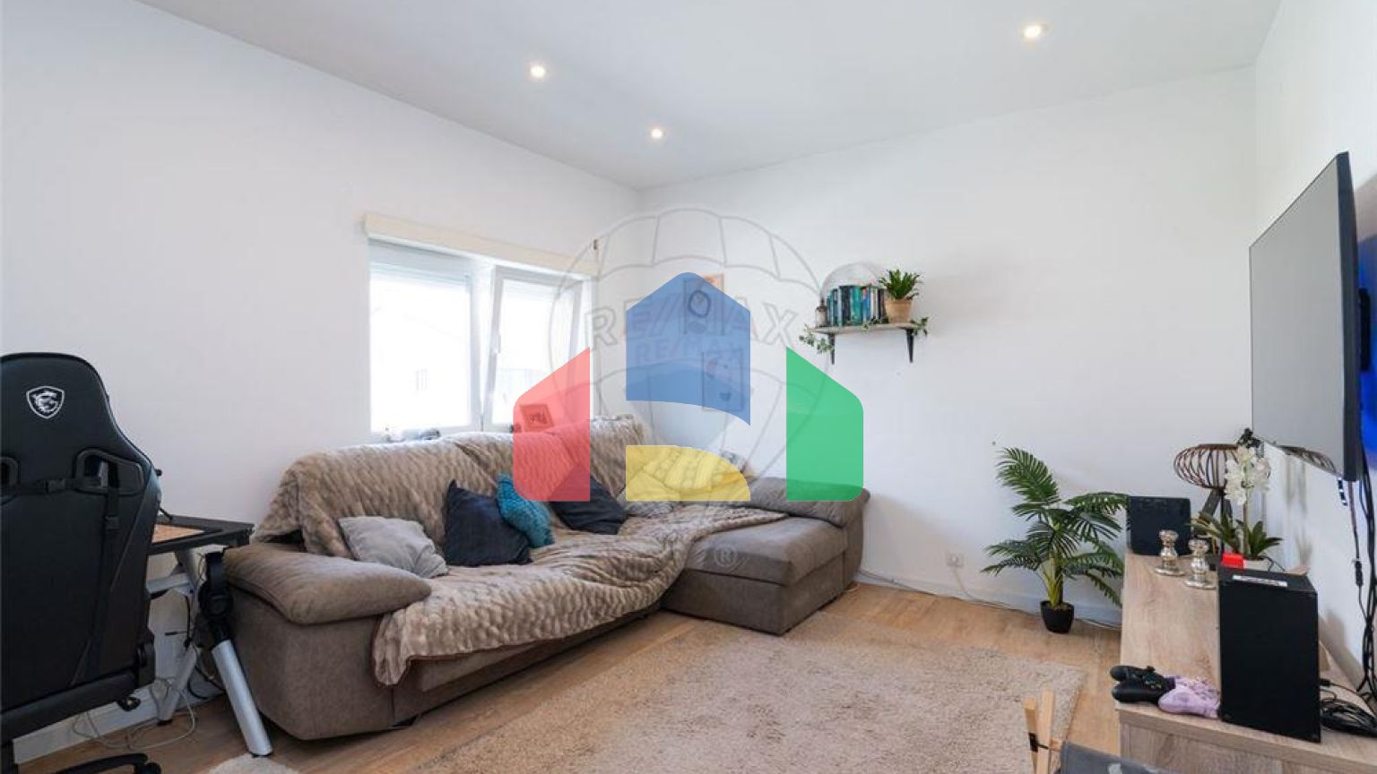 Residential - Condo/Apartment - T2 - Marinha Grande, Marinha Grande - PT