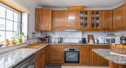 Residential - Condo/Apartment - T3 - Marinha Grande, Marinha Grande - PT