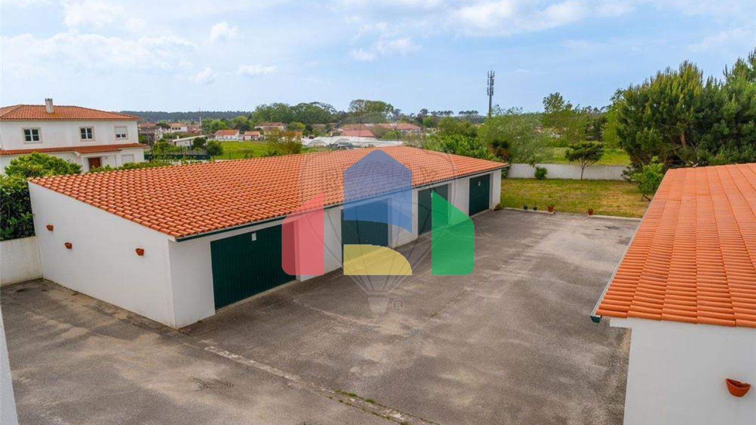 Residential - Condo/Apartment - T3 - Marinha Grande, Marinha Grande - PT