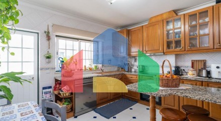 Residential - Condo/Apartment - T3 - Marinha Grande, Marinha Grande - PT