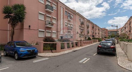 Residential - Condo/Apartment - T2 - Alvalade, Lisbon - PT