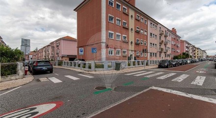 Residential - Condo/Apartment - T2 - Alvalade, Lisbon - PT