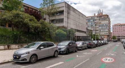 Residential - Condo/Apartment - T2 - Alvalade, Lisbon - PT