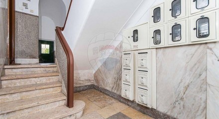 Residential - Condo/Apartment - T2 - Alvalade, Lisbon - PT