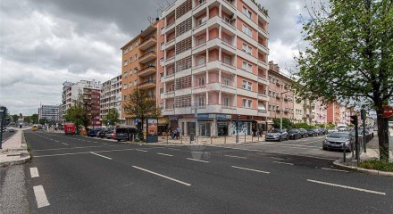 Residential - Condo/Apartment - T2 - Alvalade, Lisbon - PT