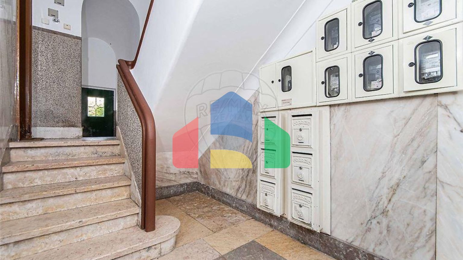 Residential - Condo/Apartment - T2 - Alvalade, Lisbon - PT