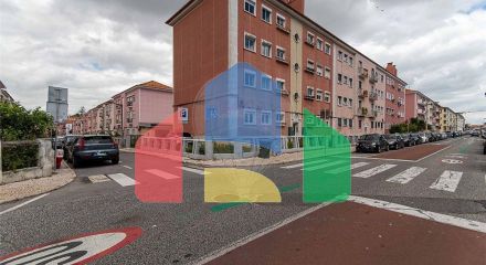 Residential - Condo/Apartment - T2 - Alvalade, Lisbon - PT
