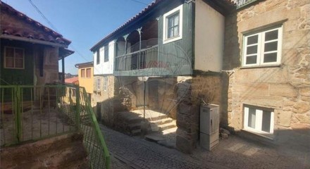 Residential - Single Family Home - T3 - Gouviães e Ucanha, Tarouca - PT