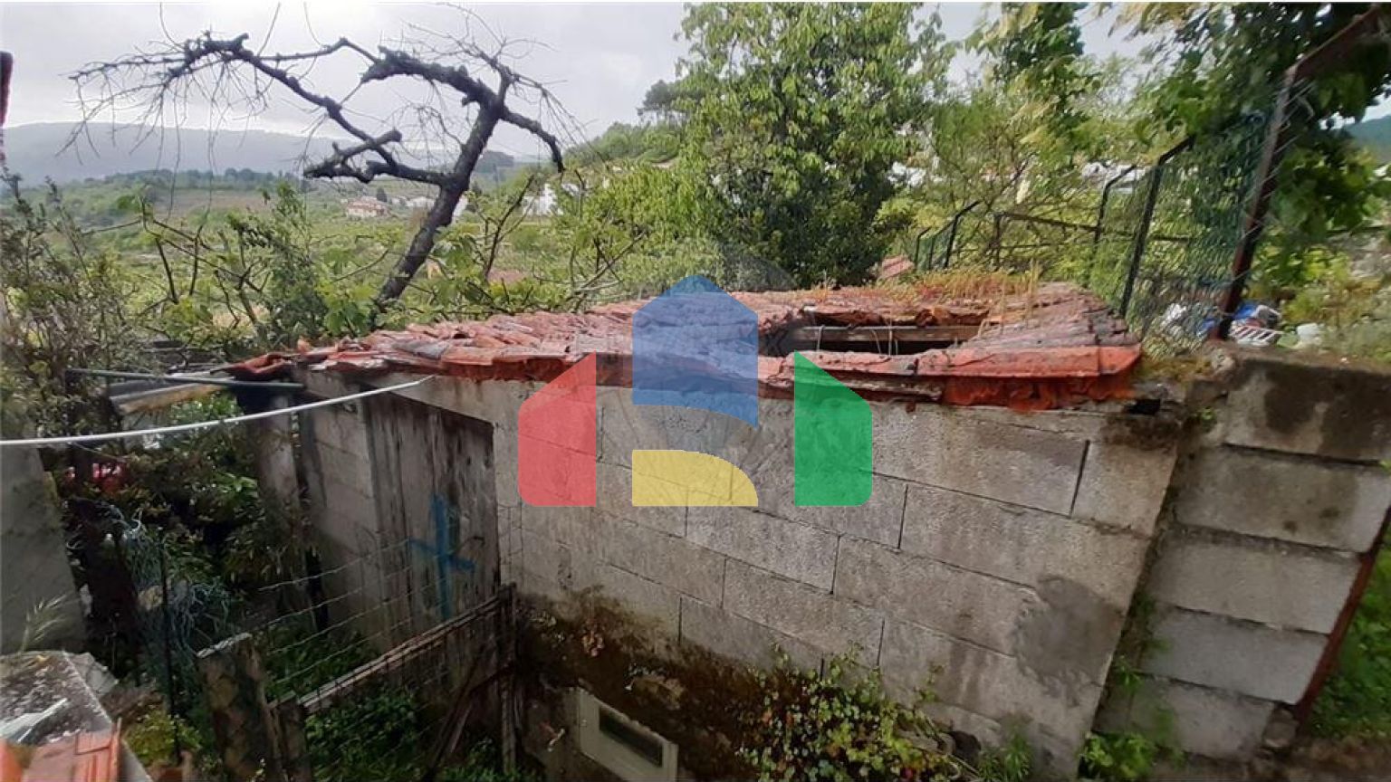 Residential - Single Family Home - T3 - Gouviães e Ucanha, Tarouca - PT