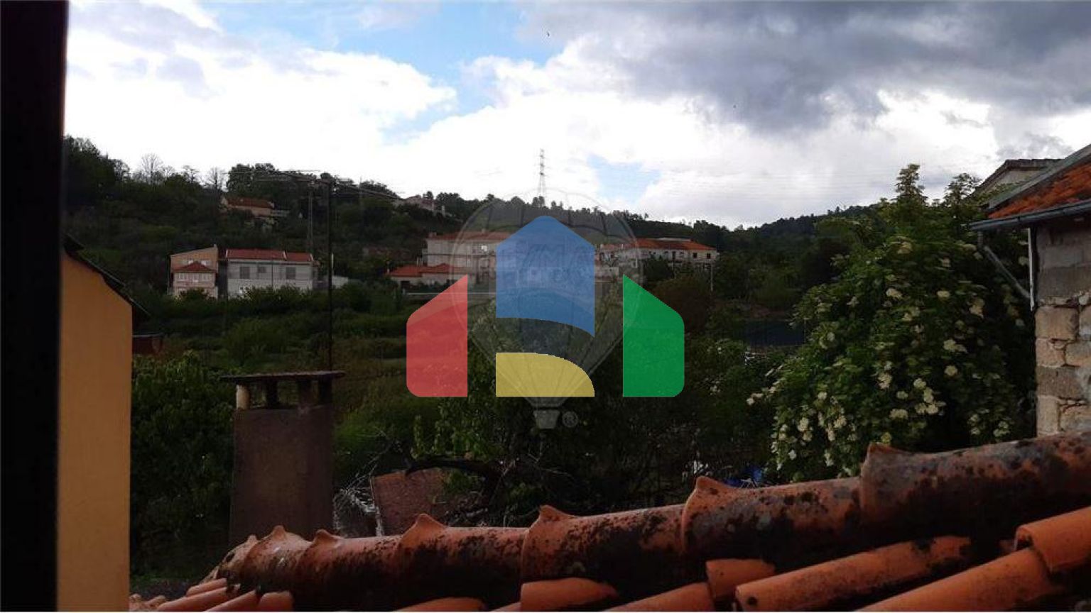 Residential - Single Family Home - T3 - Gouviães e Ucanha, Tarouca - PT