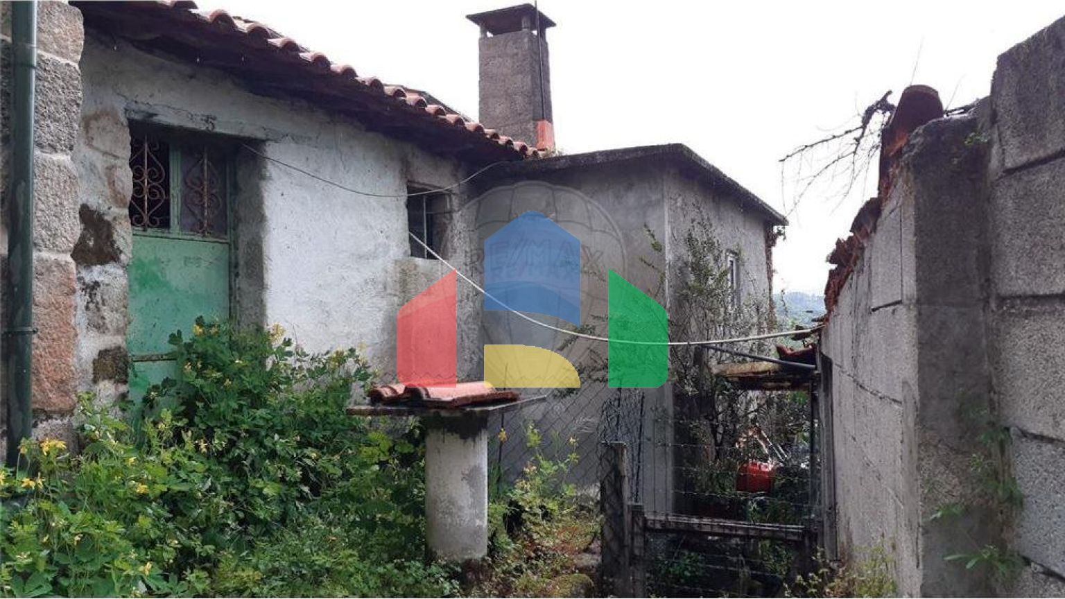 Residential - Single Family Home - T3 - Gouviães e Ucanha, Tarouca - PT