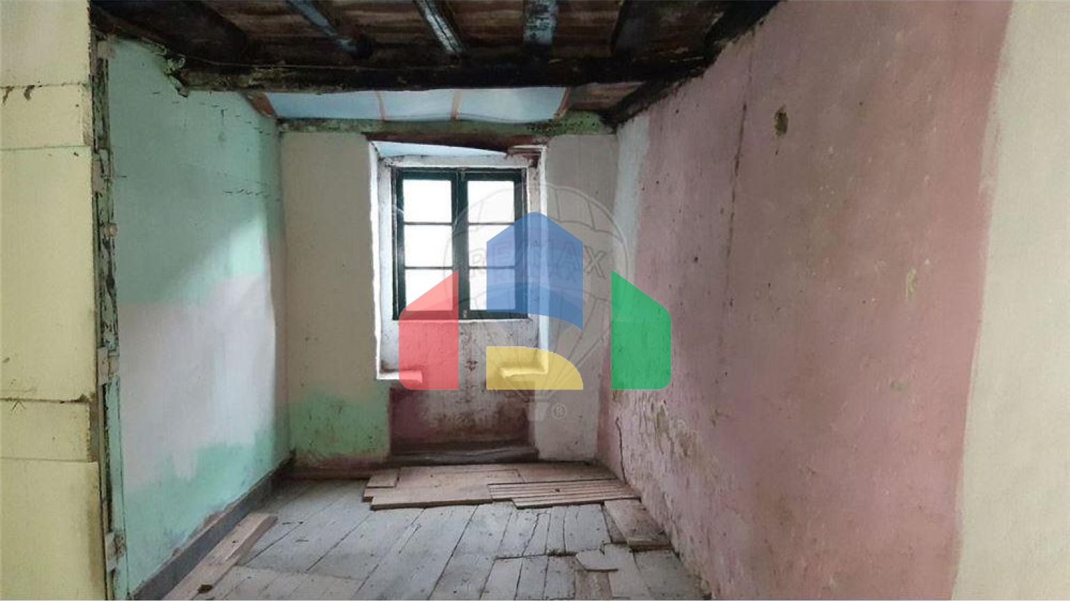 Residential - Single Family Home - T3 - Gouviães e Ucanha, Tarouca - PT