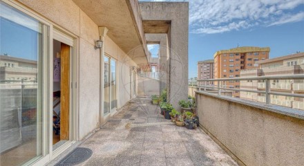 Residential - Condo/Apartment - T3 - Vilar de Andorinho, Vila Nova de Gaia - PT