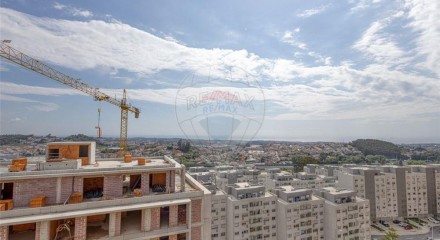Residential - Condo/Apartment - T3 - Vilar de Andorinho, Vila Nova de Gaia - PT
