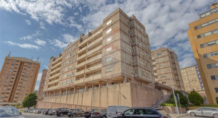Residential - Condo/Apartment - T3 - Vilar de Andorinho, Vila Nova de Gaia - PT
