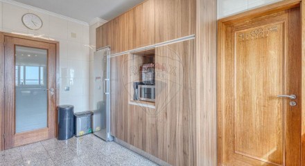 Residential - Condo/Apartment - T3 - Vilar de Andorinho, Vila Nova de Gaia - PT