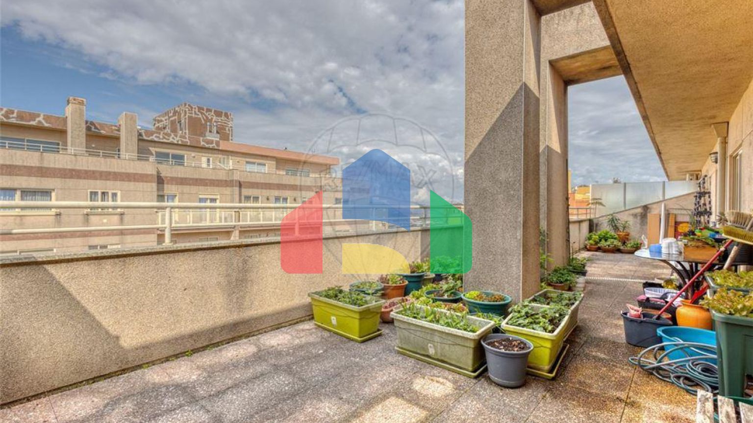 Residential - Condo/Apartment - T3 - Vilar de Andorinho, Vila Nova de Gaia - PT