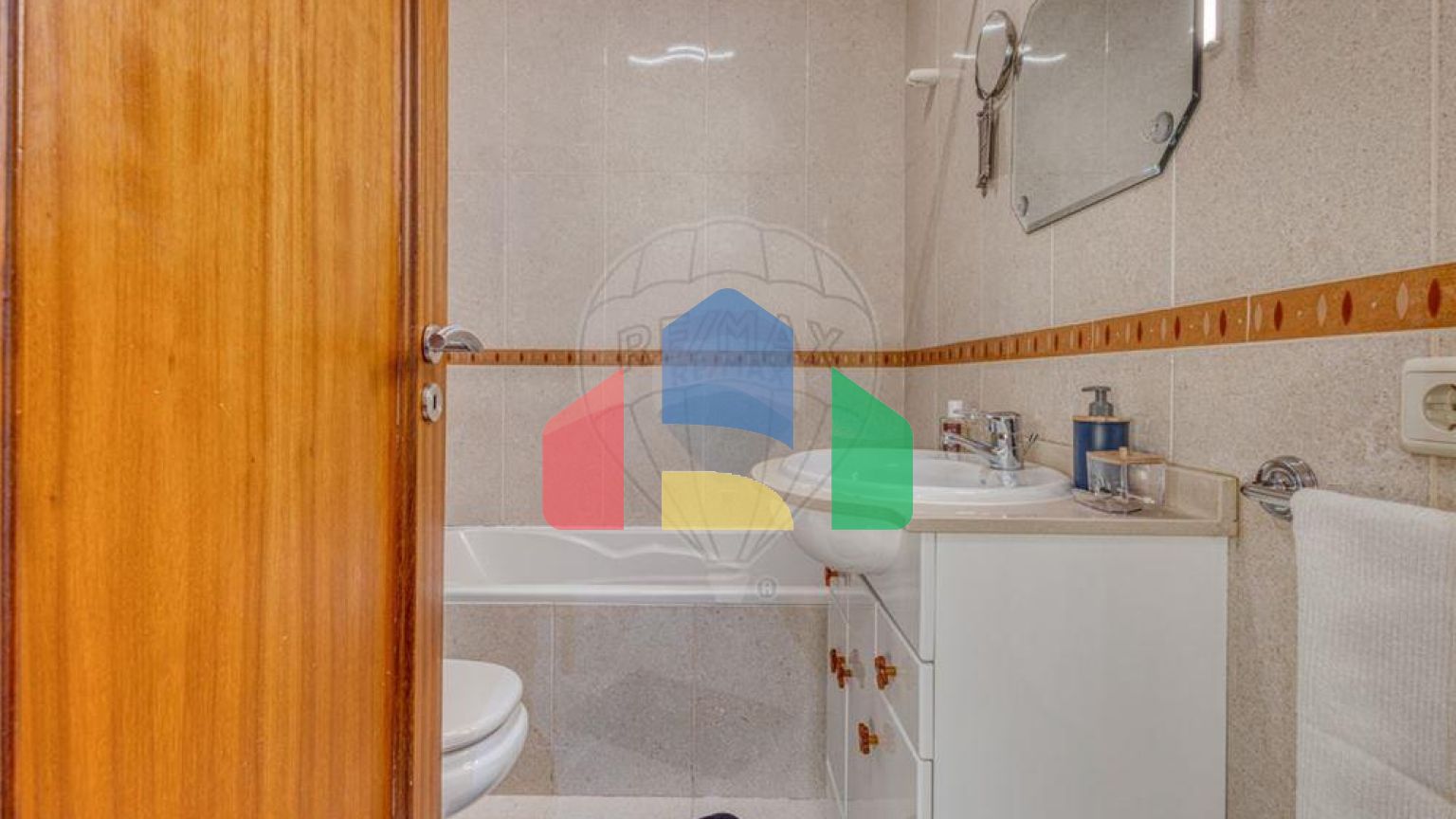 Residential - Condo/Apartment - T3 - Vilar de Andorinho, Vila Nova de Gaia - PT