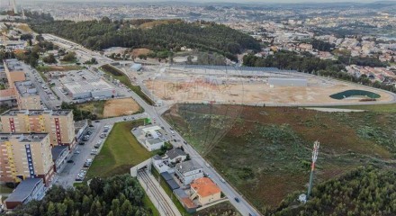 Residential - Garage - Vilar de Andorinho, Vila Nova de Gaia - PT