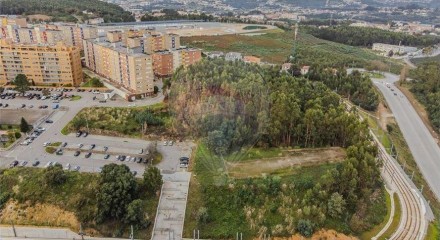 Residential - Garage - Vilar de Andorinho, Vila Nova de Gaia - PT