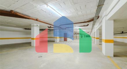 Residential - Garage - Vilar de Andorinho, Vila Nova de Gaia - PT