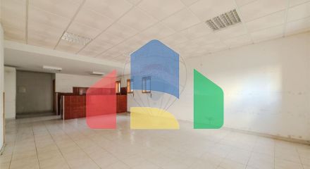 Residential - Garage - Vilar de Andorinho, Vila Nova de Gaia - PT