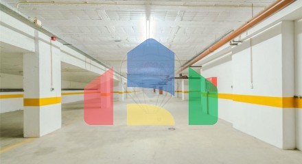 Residential - Garage - Vilar de Andorinho, Vila Nova de Gaia - PT