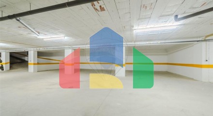 Residential - Garage - Vilar de Andorinho, Vila Nova de Gaia - PT