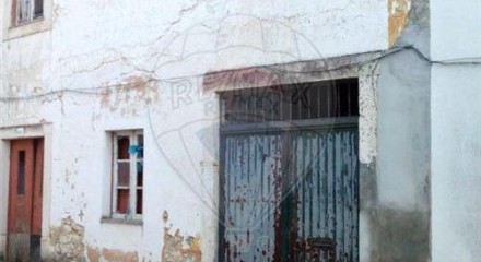 Residential - Single Family Home - T3 - Olaia e Paço, Torres Novas - PT