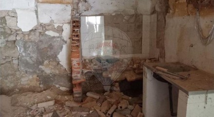 Residential - Single Family Home - T3 - Olaia e Paço, Torres Novas - PT