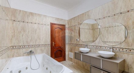 Residential - Single Family Home - T5 - Corroios, Seixal - PT