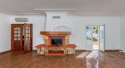 Residential - Single Family Home - T5 - Corroios, Seixal - PT